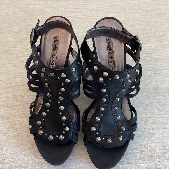 CHARLES DAVID Black Leather Rave Wedges with Silver Studs Sz 8-1/2 B - Picture 2 of 16